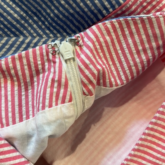 EUC Vineyard Vines seersucker skirt - Picture 7 of 8